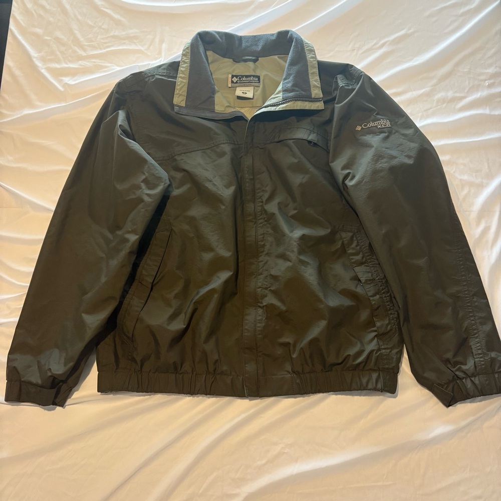 Columbia Men's Olive Windbreaker Jacket